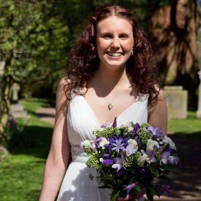 Profile Picture of Emma Joy Illustrates (@emmajoymills) on Twitter