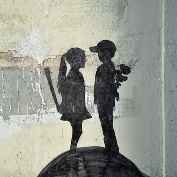 Profile Picture of Brianna Pemberton (@pembertonbreezy) on Poshmark