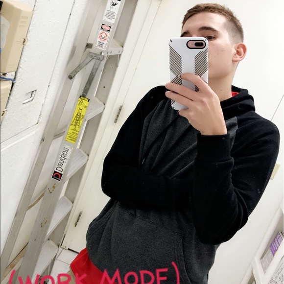 Profile Picture of Zach Heathman (@zachvheathman) on Poshmark