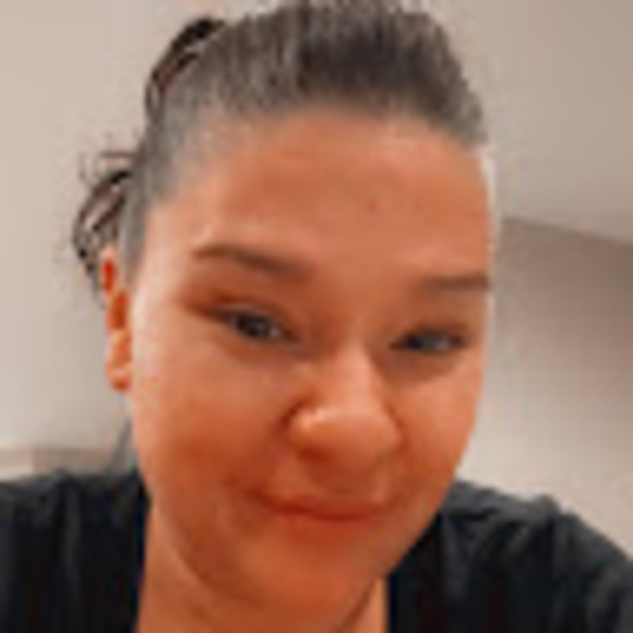 Profile Picture of Rosemary Jaurigue (@roseberrry) on Poshmark