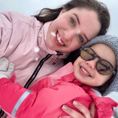 Profile Picture of Rebeca J. (@RebeccaJimenez_) on Twitter