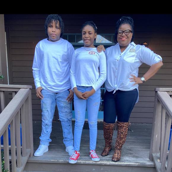 Profile Picture of Brittany Groover (@brittanygroo448) on Poshmark