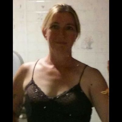 Profile Picture of Mary Creighton (@Marycre92200986) on Twitter