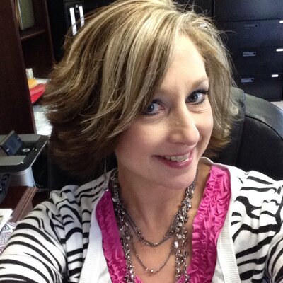 Profile Picture of April Heaton (@aprilheatonposh) on Twitter