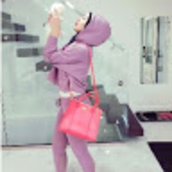 Profile Picture of Reem Mokbel (@mokbel18) on Poshmark