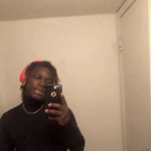 Profile Picture of Chad Fuller (@chadbluhh23) on Poshmark