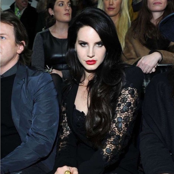 Profile Picture of Milo Jones (@senojolim) on Poshmark