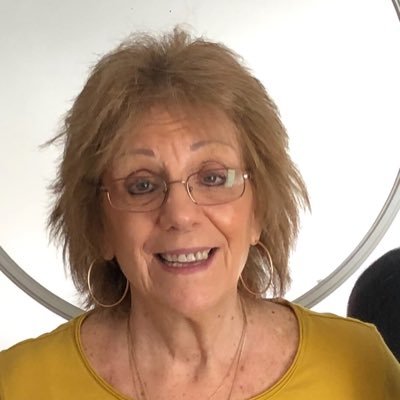 Profile Picture of Pam Button (@PamButton) on Twitter