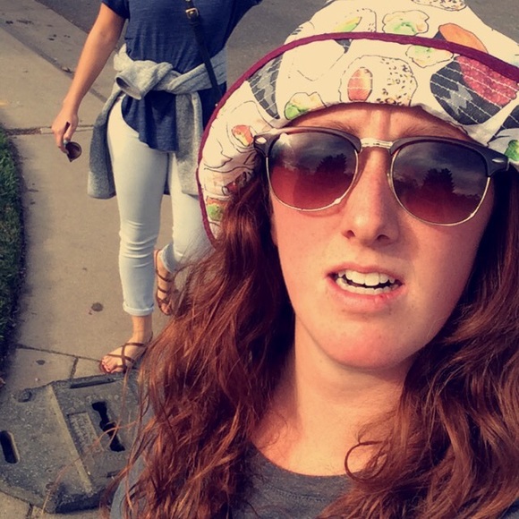 Profile Picture of Kathryn Avedon (@kavedon) on Poshmark