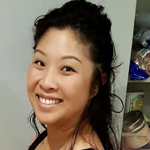 Profile Picture of Cheryl Leong (@cheryllettie) on Poshmark