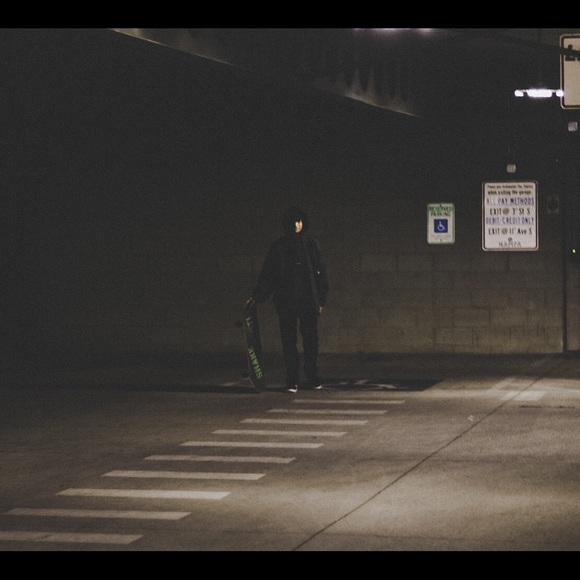 Profile Picture of Alexis Chavarin (@weaklet) on Poshmark