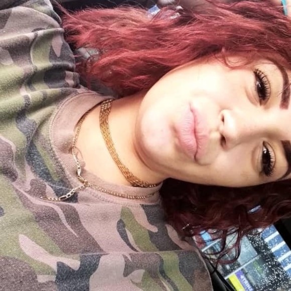 Profile Picture of Janet Carrero (@janet1212c) on Poshmark