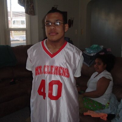 Profile Picture of Andre Crosby (@@Sportsfan012) on Twitter
