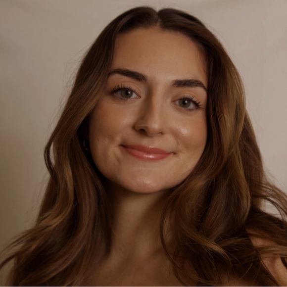 Jess Scott - Poshmark Profile Picture of Jess Scott (@scottjl9) on Poshmark