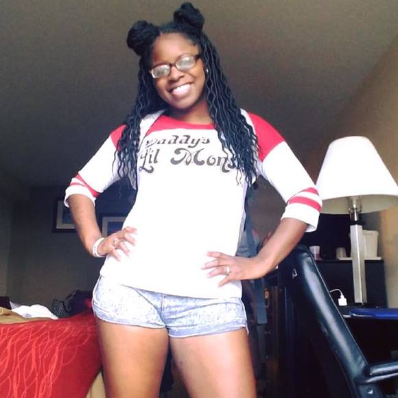 Profile Picture of Angelica Reynolds (@jellavision) on Poshmark