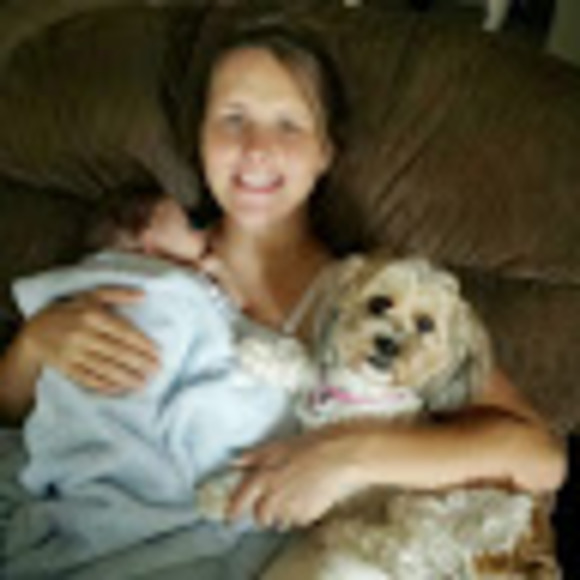 Profile Picture of Crystal Mahurin (@crystalmahurin) on Poshmark