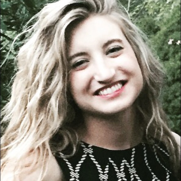 Profile Picture of Meaghan Barry (@mbarry08) on Poshmark