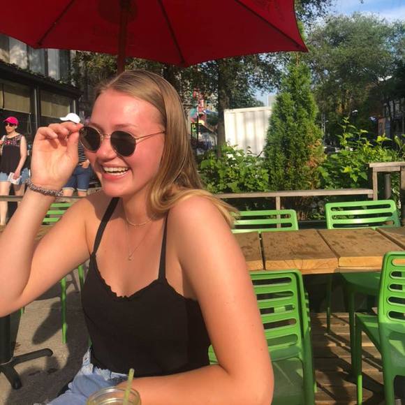 Profile Picture of Erika Holst-roy (@erikahr22) on Poshmark