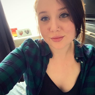 Profile Picture of Daniella Harris (@daniharris56) on Twitter