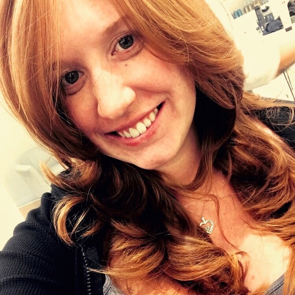 Profile Picture of Heidi Helfrich (@vivalaheidi) on Poshmark