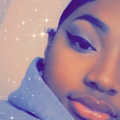 Profile Picture of Tracey Reyes-Lima (@tracey_lima) on Twitter
