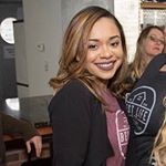 Profile Picture of Elizabeth Craig (@buyingwithbeth) on Instagram