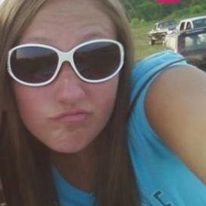 Profile Picture of Anna Lister (@xx_ilovemyboo_xx) on Myspace