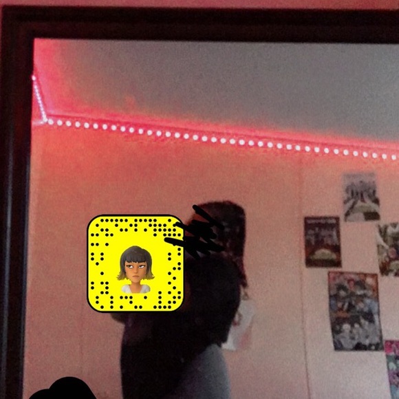 Profile Picture of Joshua- Ku n (@theyluv_aries_) on Poshmark