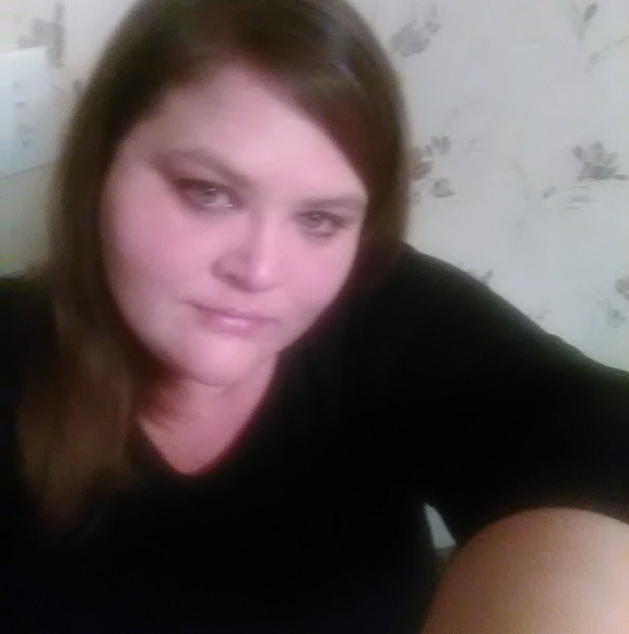 Profile Picture of April Fariss (@anfariss) on Poshmark