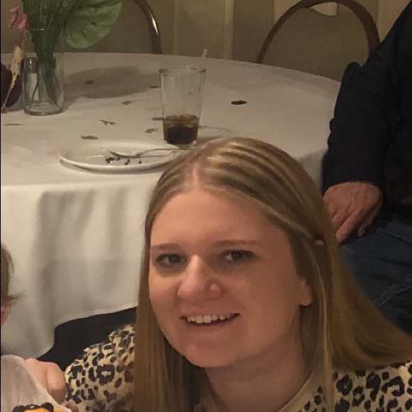 Profile Picture of Brittany Blamble (@brittblam) on Poshmark