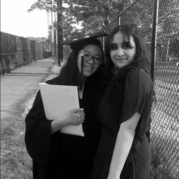 Profile Picture of Char Silveira (@silvchar) on Poshmark