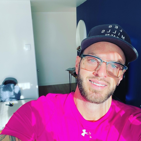 Profile Picture of Marke Antoine (@guued20) on Poshmark