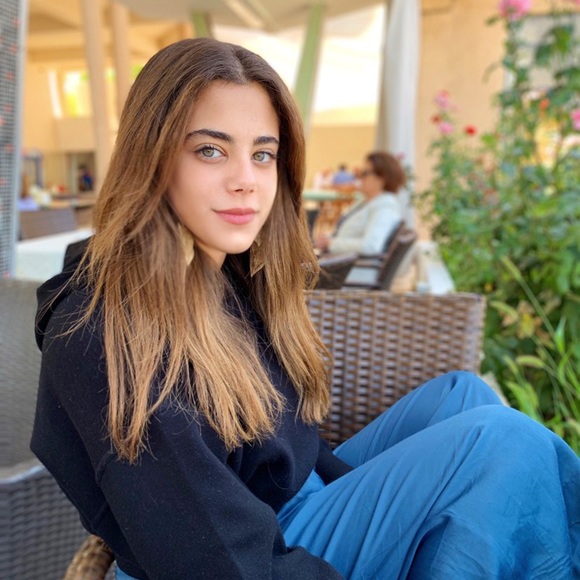 Profile Picture of Aya Hajj (@ayahajj) on Poshmark