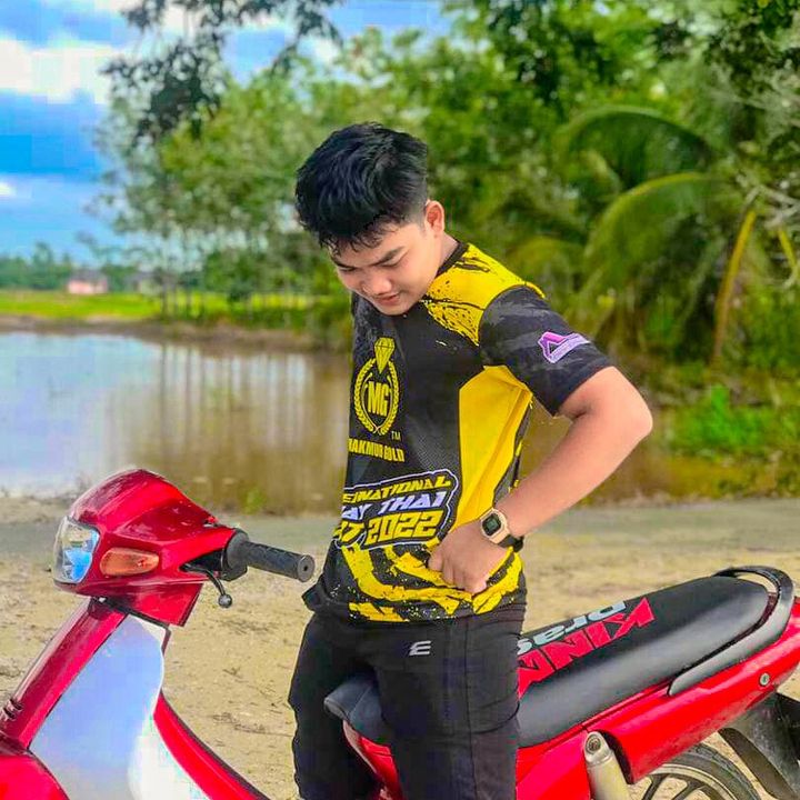 Profile Picture of No_name (@f_adamsupper) on Tiktok