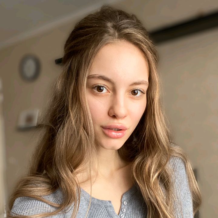 Profile Picture of Anna Deschamps ❣️ (@annadeschamps7) on Tiktok