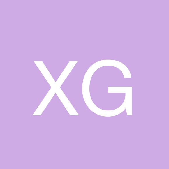 Profile Picture of Xenia Garcia (@garciaxenia135) on Poshmark