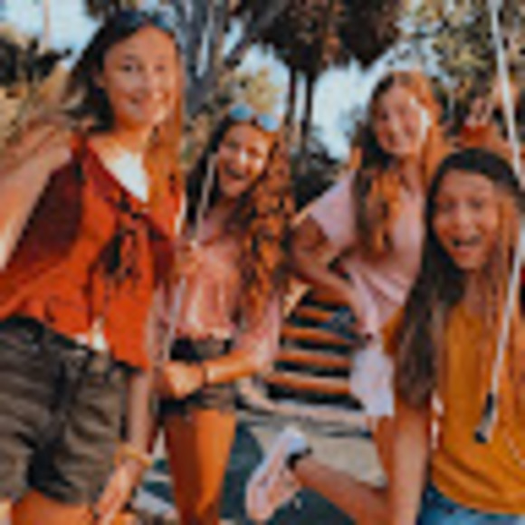 Profile Picture of Aspen Carter (@aspencarter717) on Poshmark