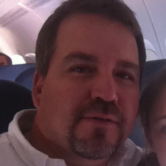 Profile Picture of George Ewing (@eelbeht) on Poshmark