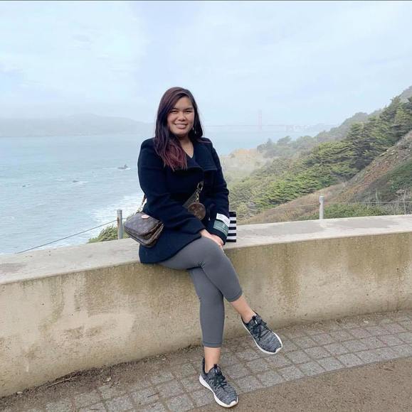 Profile Picture of Rachel Ekström (@rsekstro) on Poshmark