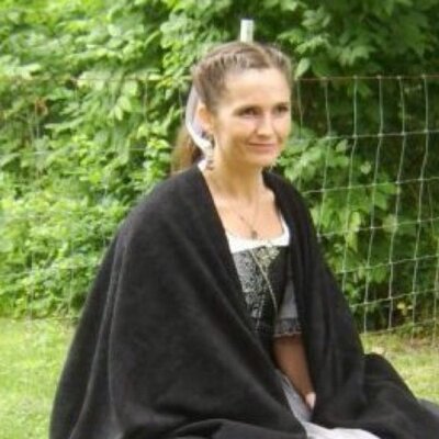 Profile Picture of Alicia Hobbs (@Pharmerhobbs) on Twitter