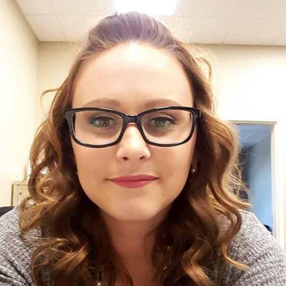 Profile Picture of Jenna Tidwell (@tidwell2018) on Poshmark