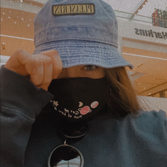 Profile Picture of Sarah Tuttleman (@_sarahscloset59) on Poshmark