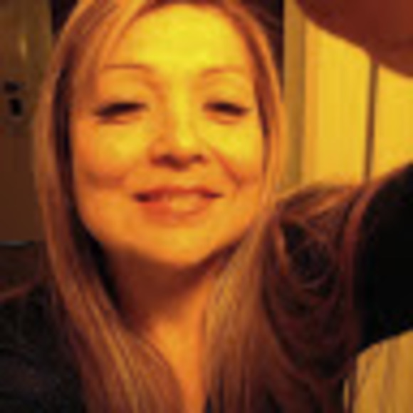 Profile Picture of Adelaida Rodriguez (@adelaidarodrigu) on Poshmark