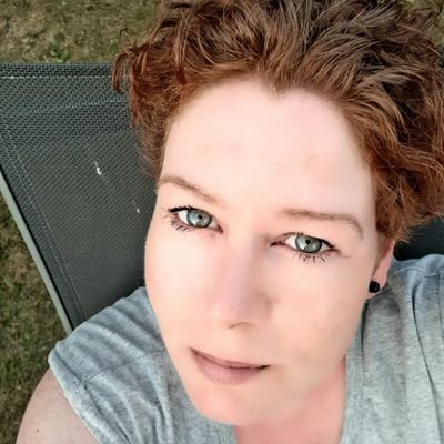 Profile Picture of Brenda Peterson (@FunnyBren) on Twitter
