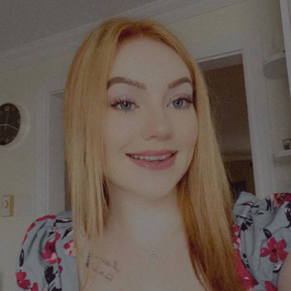 Profile Picture of Crystal anna Gibbons (@crystal_anna01) on Poshmark
