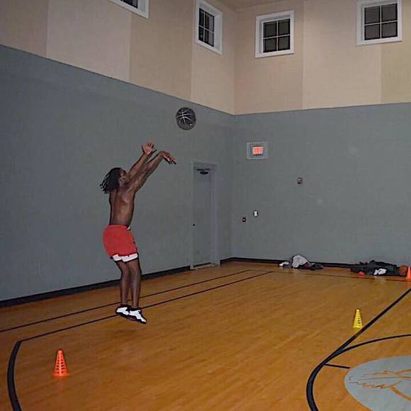 Profile Picture of Travon Woolfolk (@tdub3) on Poshmark