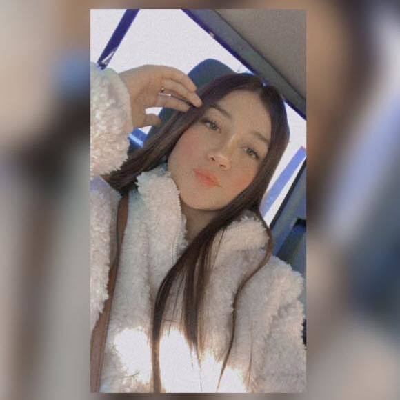 Profile Picture of Paula Osorio (@paulaosorio926) on Poshmark