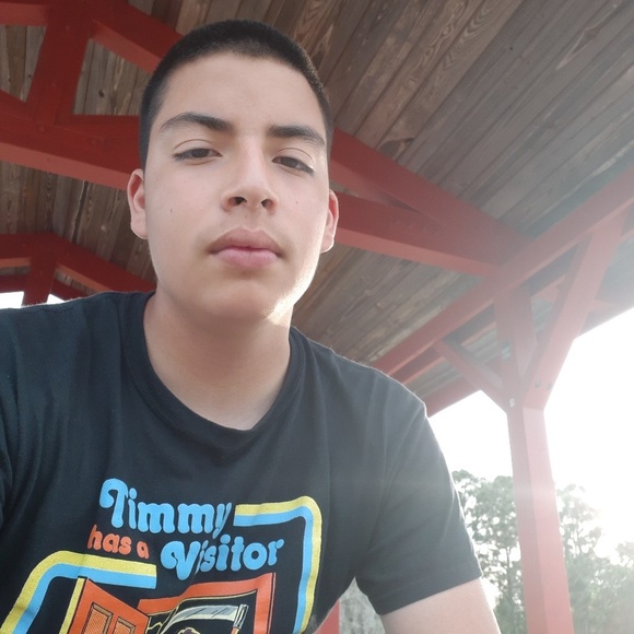 Profile Picture of Richard Rodriguez (@redhood69) on Poshmark