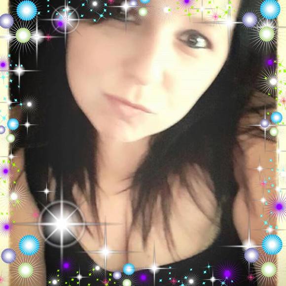 Profile Picture of Melissa Barnes (@melissabarne806) on Poshmark