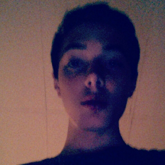 Profile Picture of Drew Marshall (@drew2390) on Poshmark